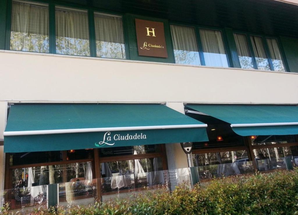 La Ciudadela Hotel Barcelona Exterior photo