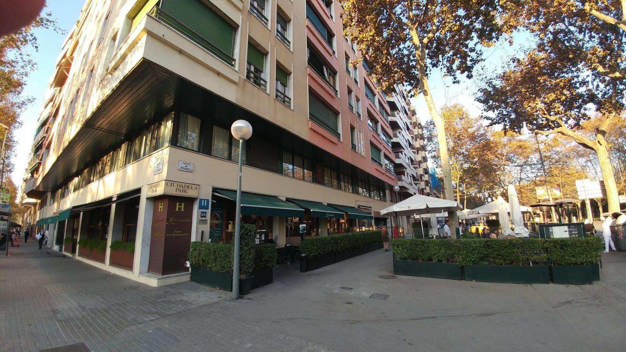 La Ciudadela Hotel Barcelona Exterior photo